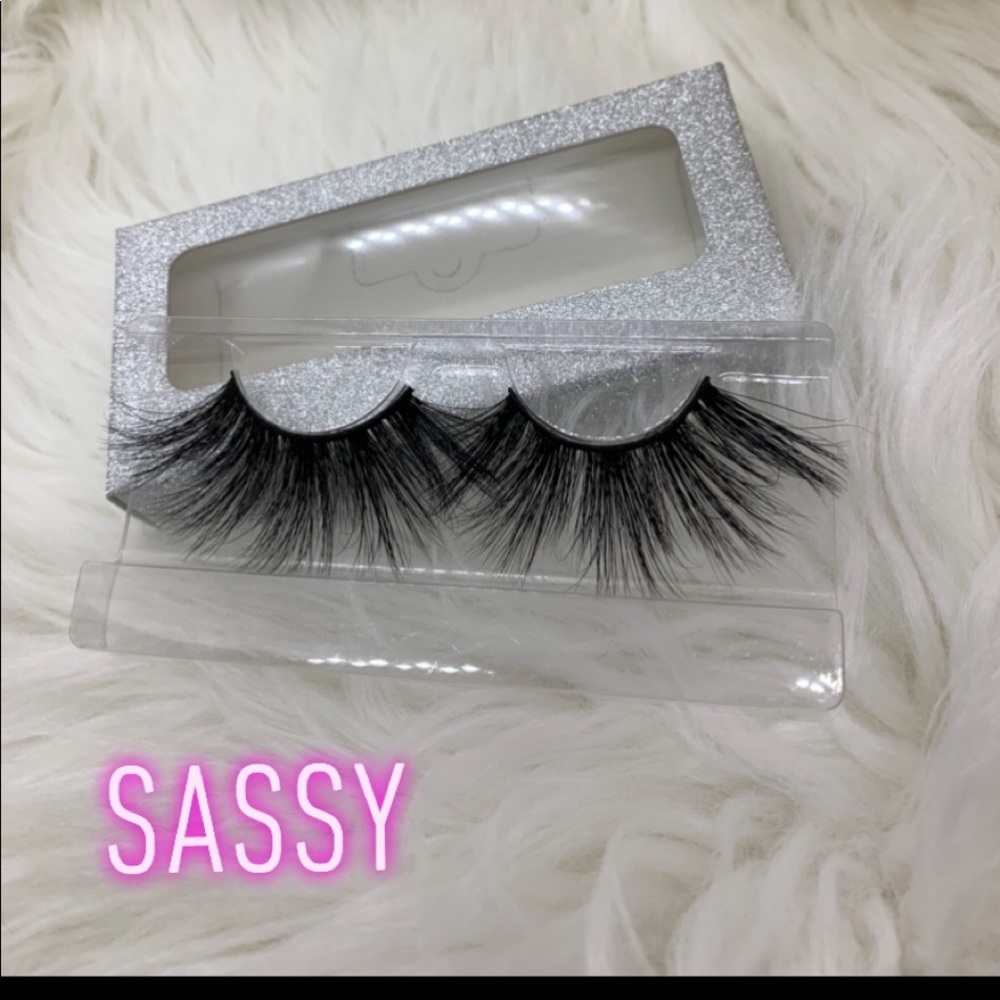Mink Lash extensions - Picture 8 of 9